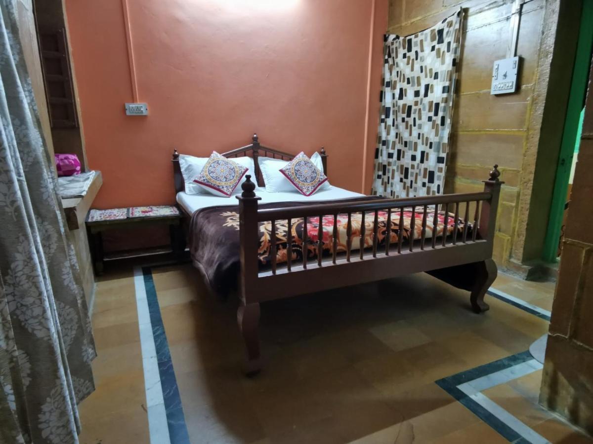 Hostel Little Prince Home Stay Джайсалмер Экстерьер фото